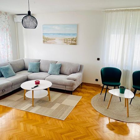 Apartman Bago Deluxe Near Zagreb Airport Velika Gorica Bagian luar foto